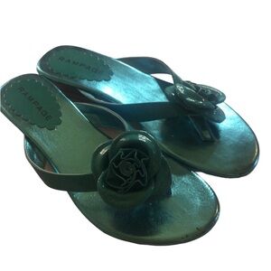 Women’s summer Y2k Rampage flip flop sandals size 6m